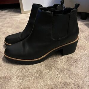 Caslon Joshua booties